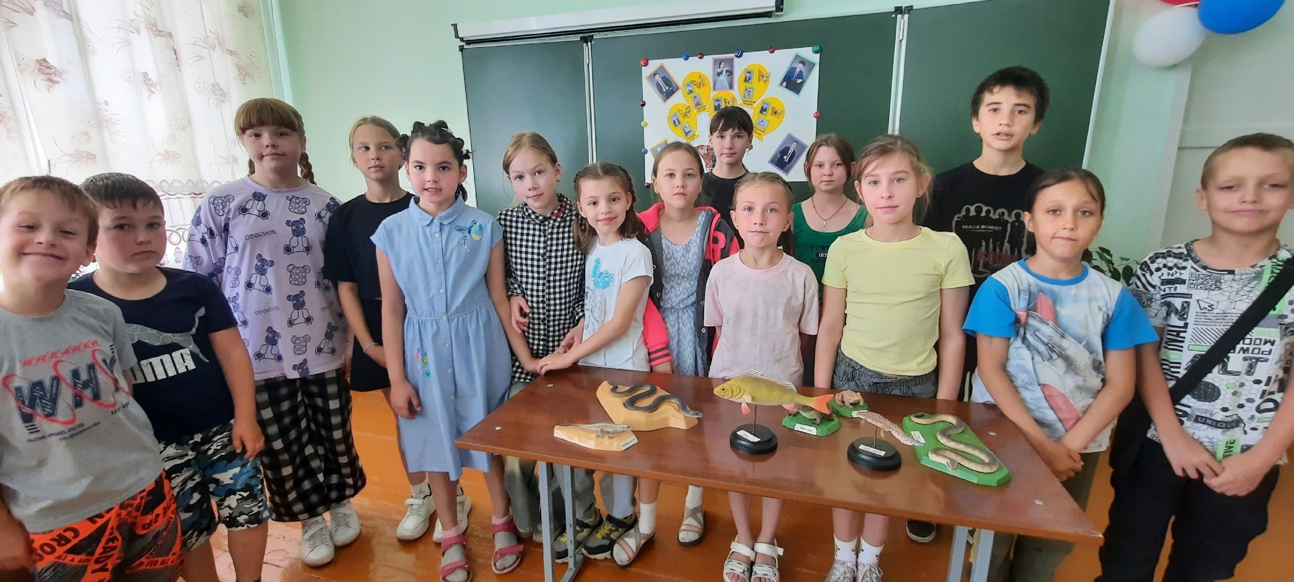 Сегодня воспитанники нашего лагеря погрузились в увлекательный мир науки и изобретений..
