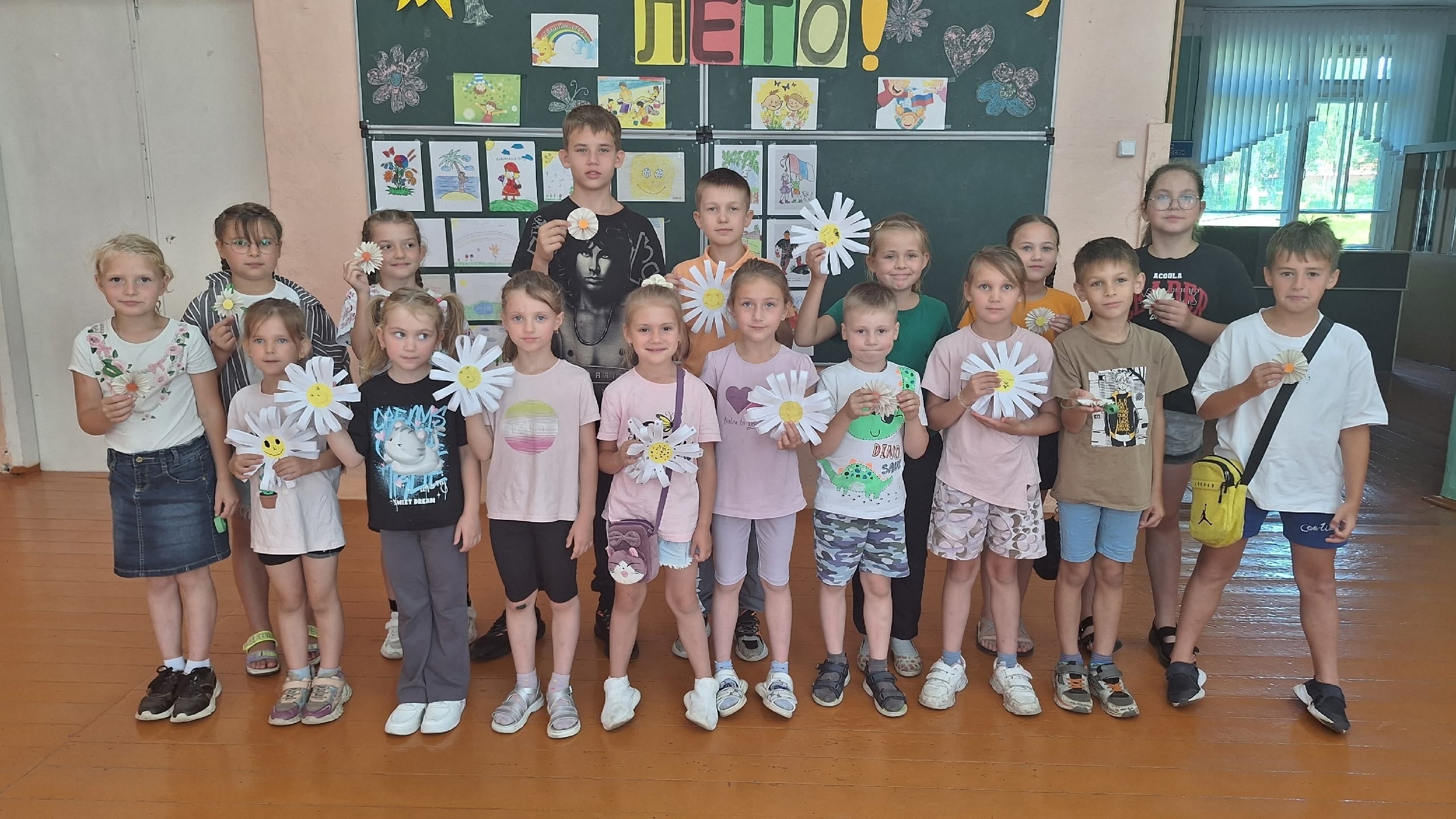 Дорогие ребята и родители, сегодня в нашем лагере царила особая тёплая атмосфера праздника — Дня любви, семьи и верности!.